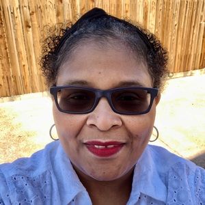 Meet your Posher, Lynn